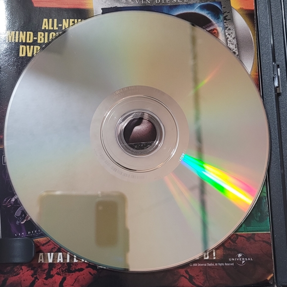 Pitch Black / The Chronicles of Riddick DVD bundle EUC - Picture 10 of 10